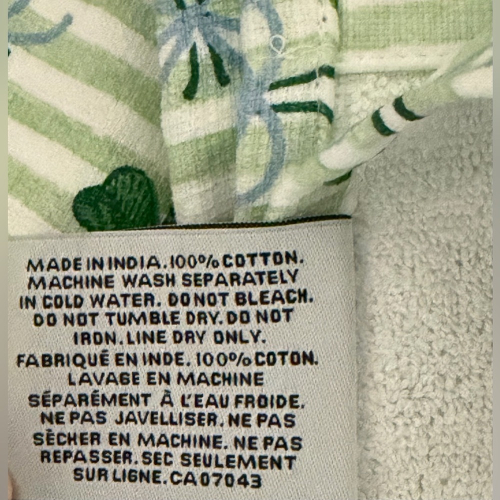 ✨NWT✨ cupcakes & cashmere: 3 Kitchen Towels - Picture 5 of 5
